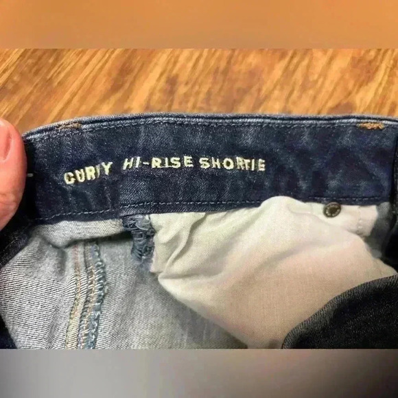 American Eagle Next Level Stretch Curvy Hi-Rise Shortie Size 2 - Picture 4 of 9